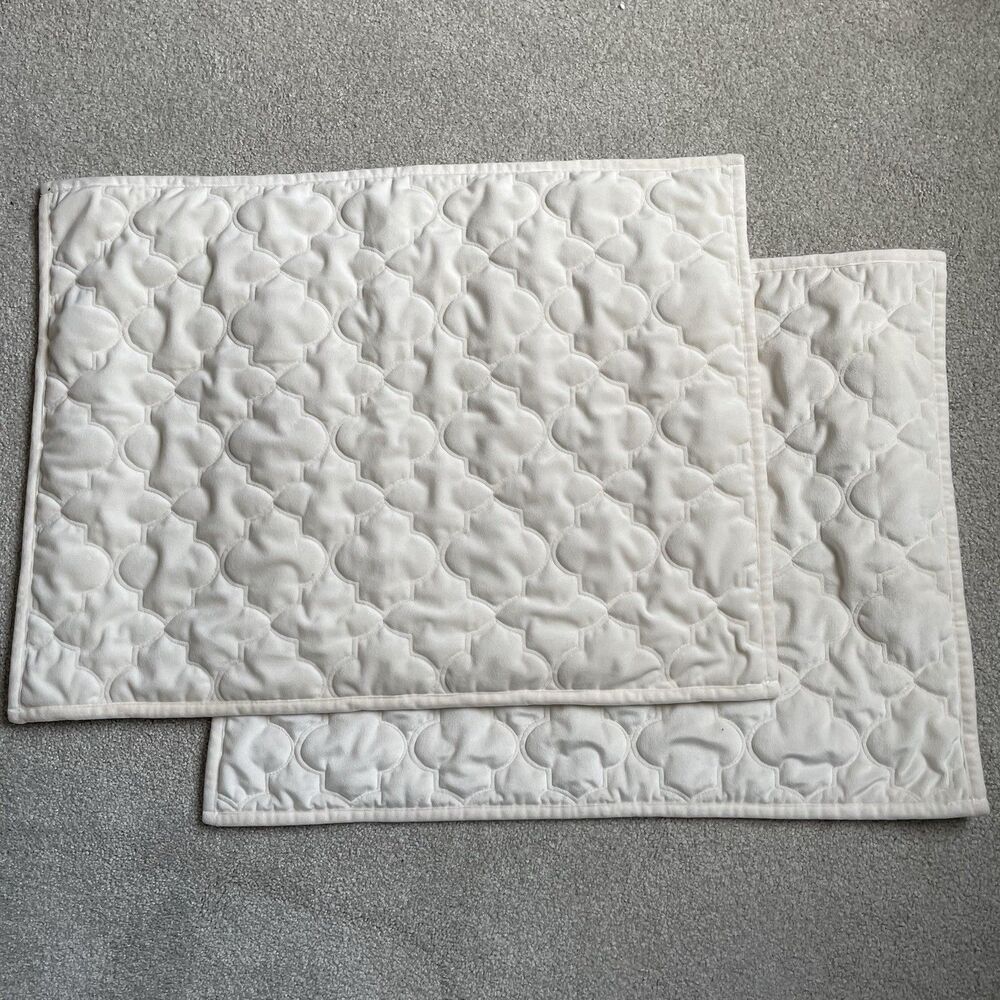 Pillow Shams Pillowcases Patterned Microfiber Cream Set of 2 20" x 26" NWOT